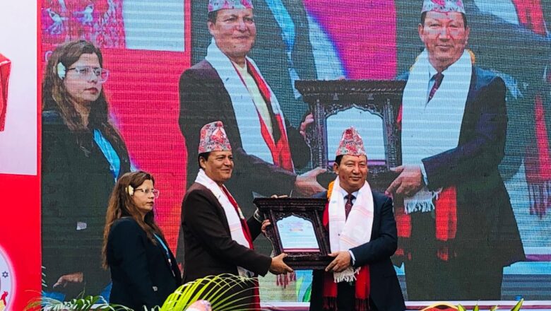 तिब्बत नाक्छु शहरका मेयरका टोलीलाइ टोखा नगरपालिकामा सम्मान