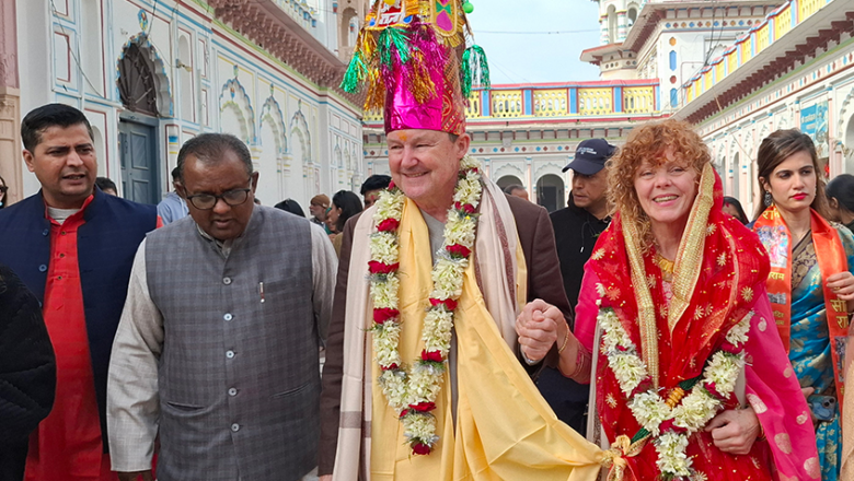 बेलायती राजदूत रब फेनले जानकी मन्दिरमा मनाए २२ औं वैवाहिक वर्षगाठ