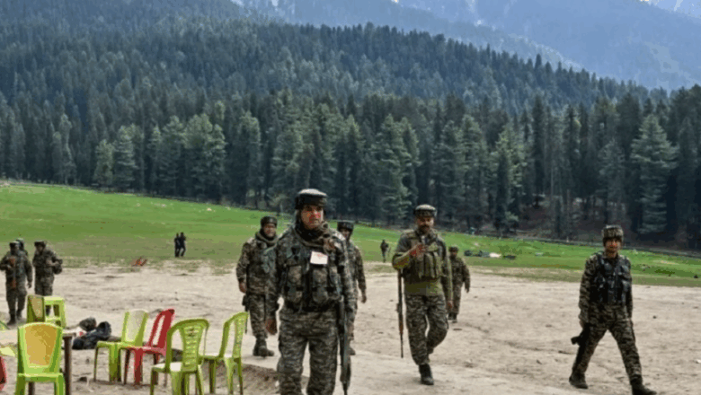 भारत र पाकिस्तानी सेनाबिच कश्मीरमा लगातार गोली हानाहान