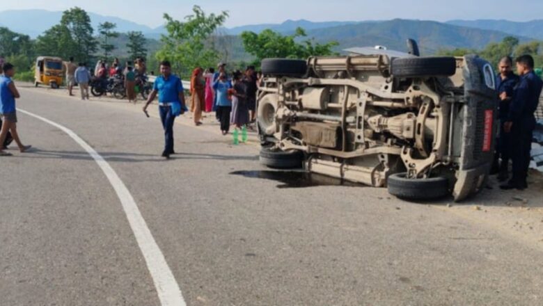 उदयपुरको कटारी  स्थित सोमबारेमा स्कर्पियो दुर्घटना, एकजनाको मृत्यु अन्य छ जना यात्रु घाइते