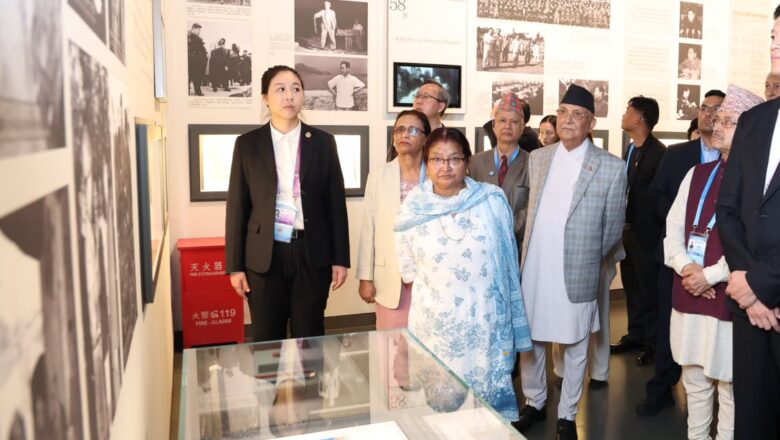 प्रधानमन्त्री ओलीद्वारा चाउ एनलाई र तेङ यिङ्चाओ स्मृति सङ्ग्रहालयको अवलोकन